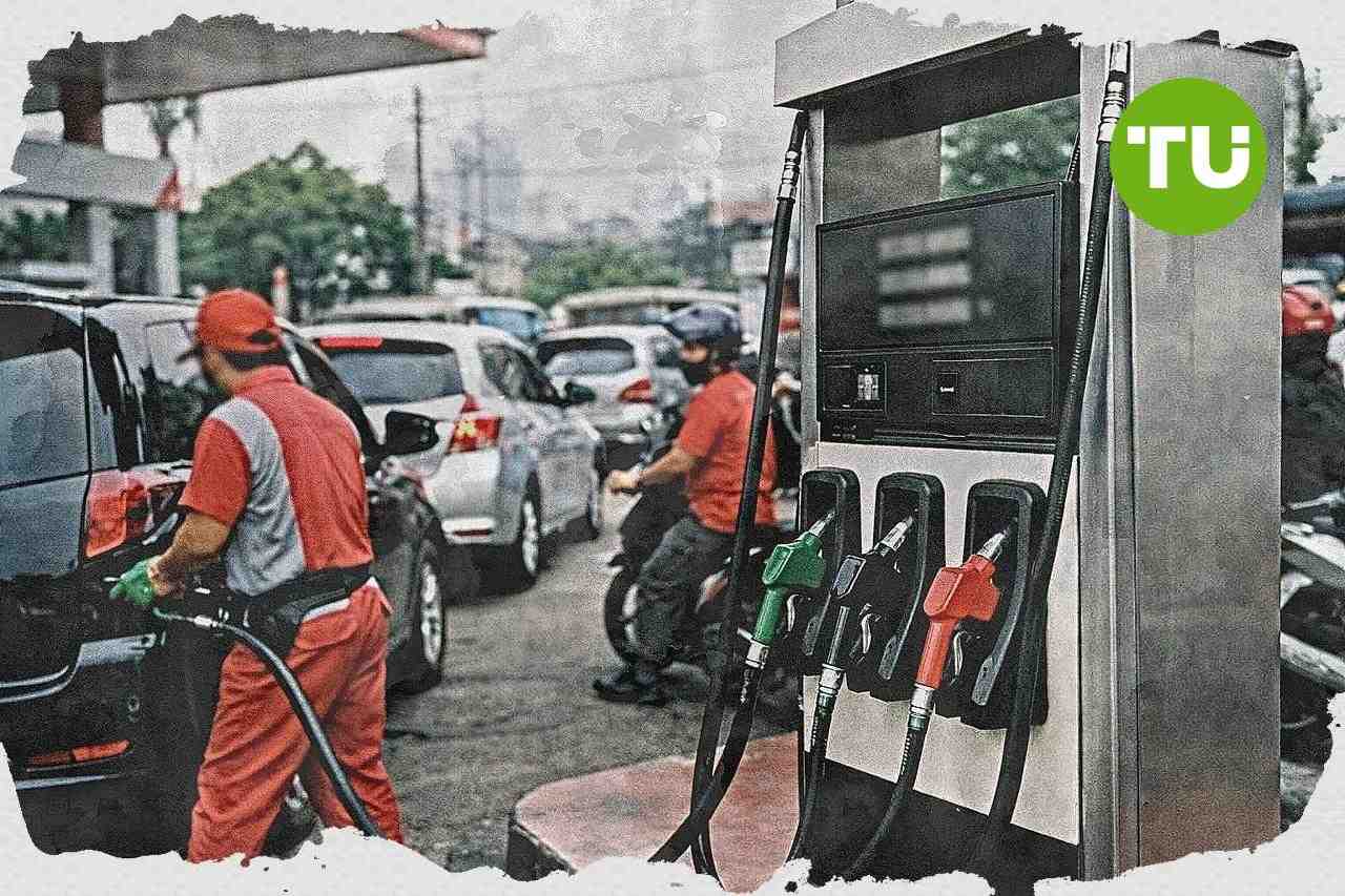 Harga BBM Indonesia bertahan saat lonjakan minyak dunia menekan pasar