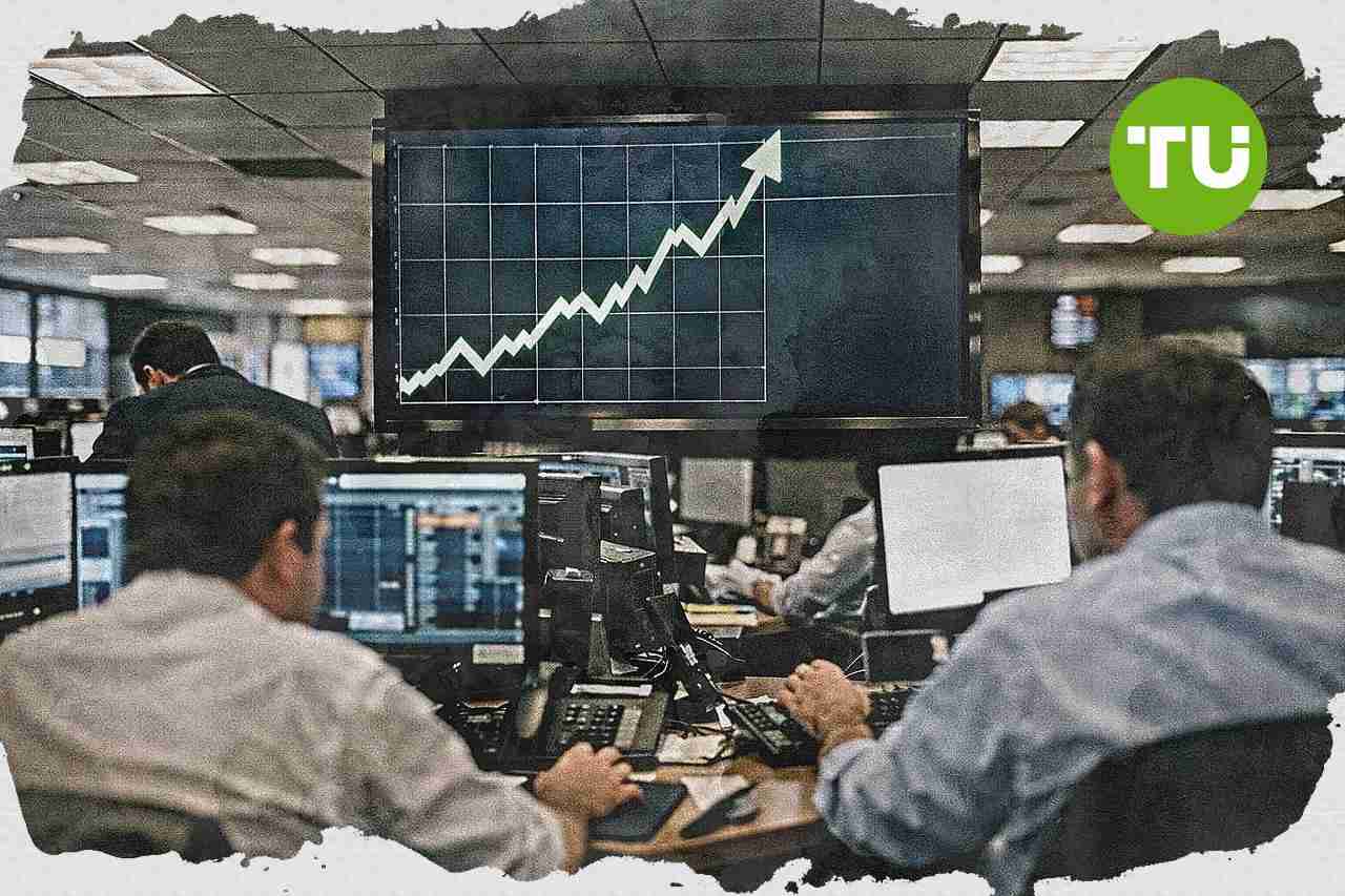 Bitcoin slides as July Fed hike bets pressure crypto markets