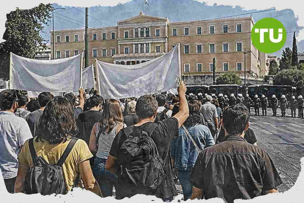 Adedy convoca paro laboral y marcha en Atenas por la revisión constitucional