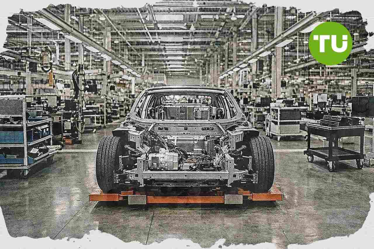 Lucid hires AlixPartners as EV sales slump pressures liquidity