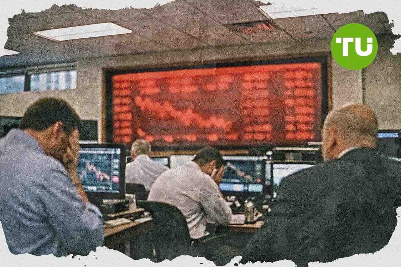 Wall Street futures slide as chip selloff deepens, Netflix adds pressure