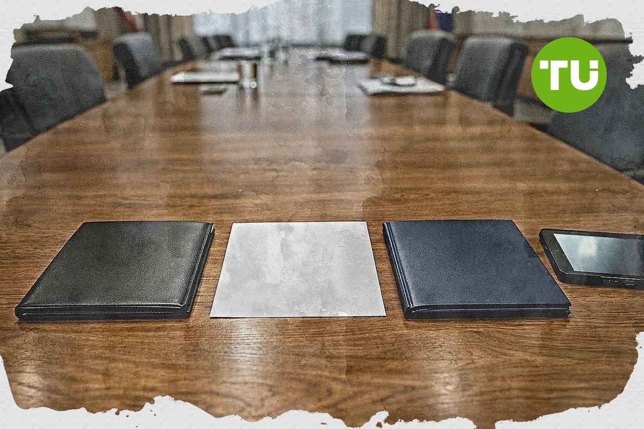 Tracfin et la DGDDI renforcent leur coopération contre le blanchiment et les trafics