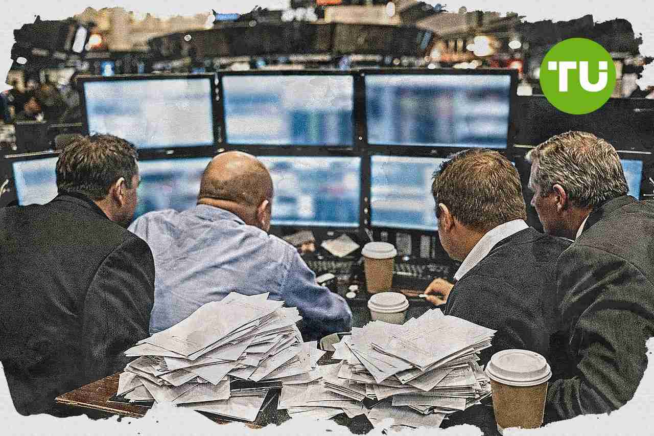 U.S. stock market valuations signal elevated crash risk