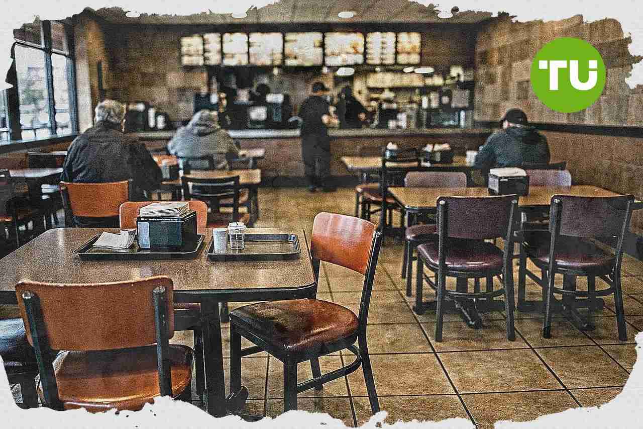 Yum Brands faces Taco Bell sales pressure as cyclosporiasis outbreak hits traffic
