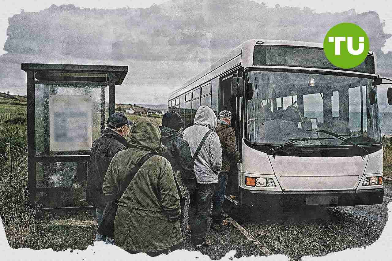 England bus fare cap falls to £2 for 2027 under government plan