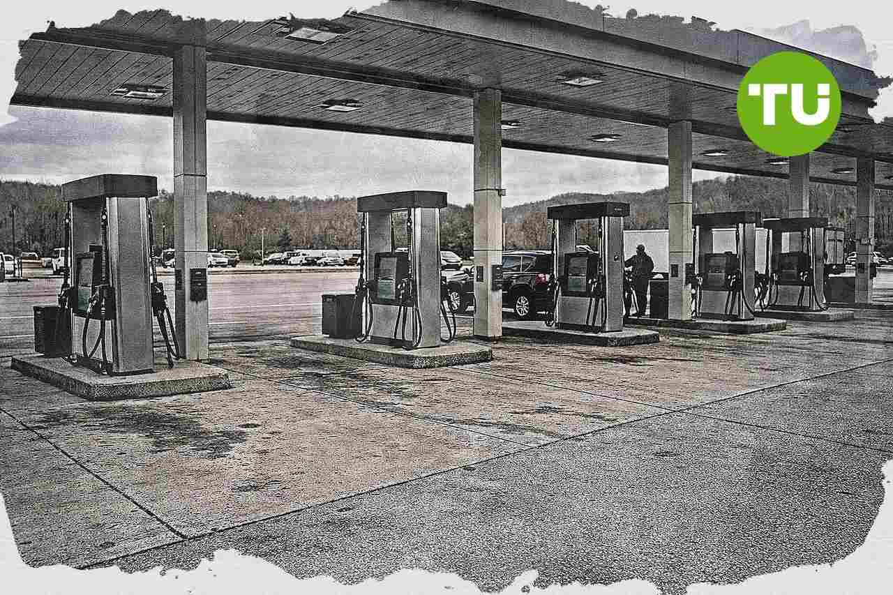 Pennsylvania Turnpike Commission subordinate OFT bonds downgraded by Fitch, senior lien affirmed