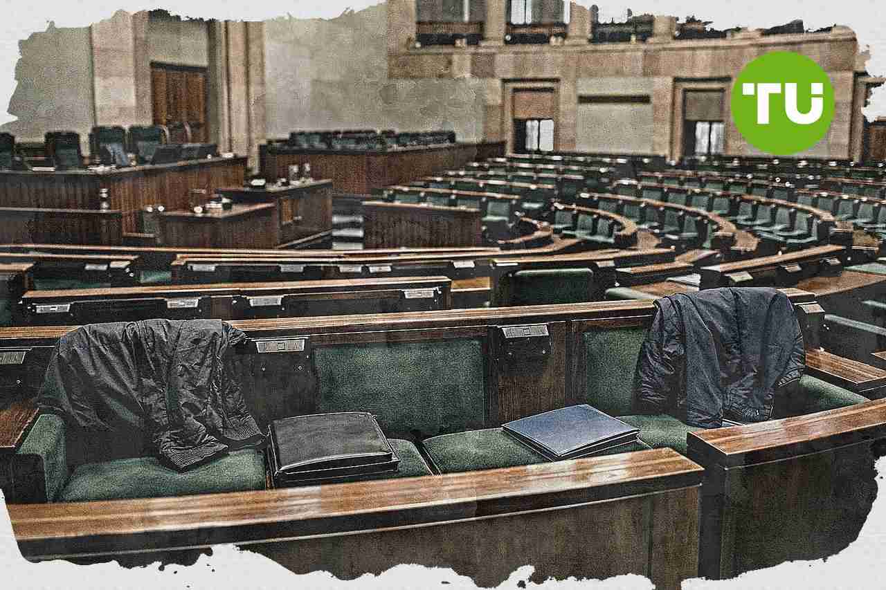 PiS mierzy się z rozłamem, zagraniczne media wskazują na ryzyko dla powrotu prawicy do władzy