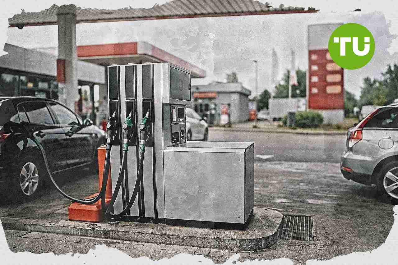 Polska ustawa o podatku od nadzwyczajnych zysków firm paliwowych trafia do Trybunału, rząd wskazuje na ryzyko wyższych cen