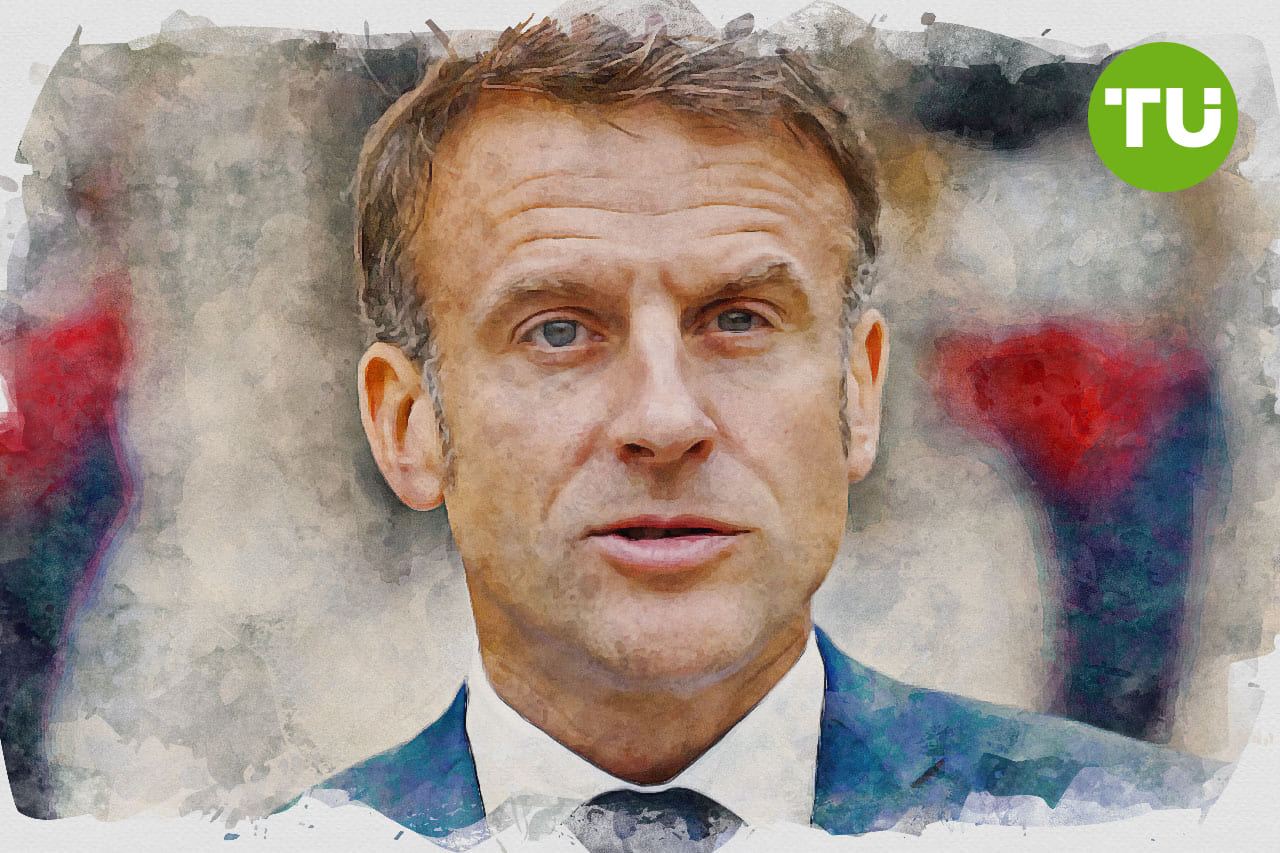 Emmanuel Macron salue le rôle stratégique d'Airbus au Salon du Bourget Emmanuel Macron salue le rôle stratégique d'Airbus au Salon du Bourget