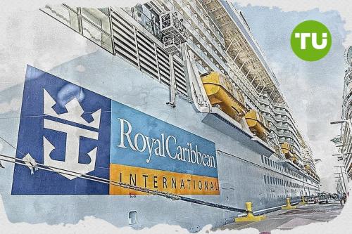 Royal Caribbean stock falls 3.63% despite awards recognition, NewsfromRCgroup notes