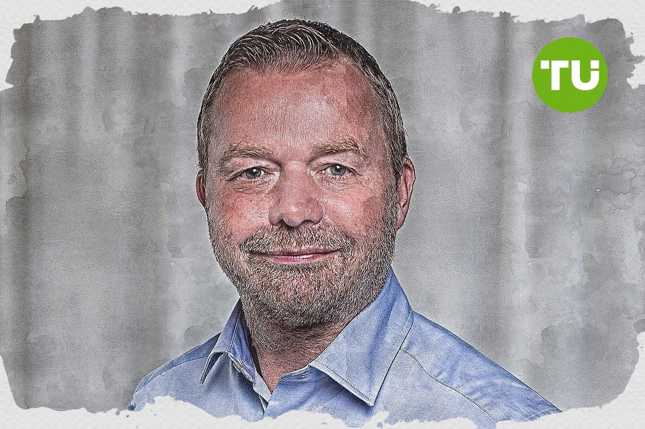 Stefan Thelenius analyserar fonders köpstrategier efter ny rapport och nytt ATH