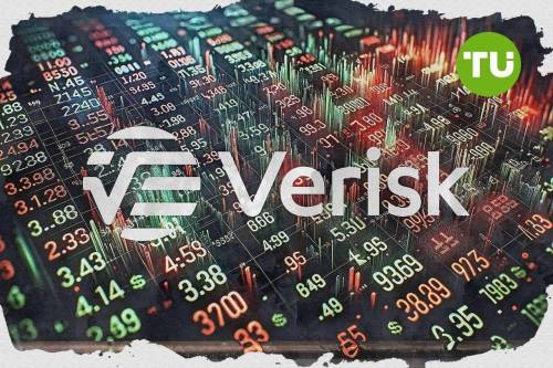Verisk stock consolidates near support amid mixed signals in evolving market