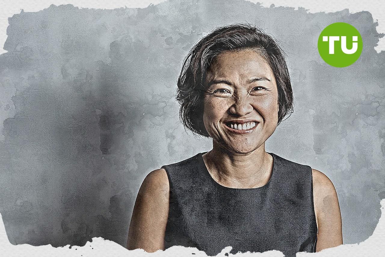 Zhang Xin 上映警示片《Orwell 2+2=5》，探讨权力操控真相